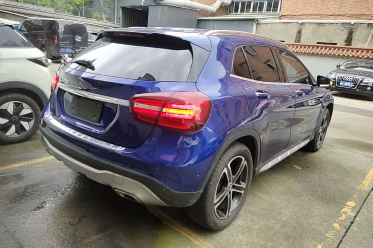 Used Mercedes-Benz GLA 2018 GLA 200 Fashion Model Rear Right 45 Deg