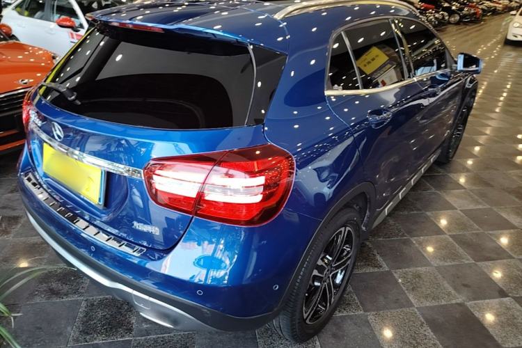 Used Mercedes-Benz GLA 2018 GLA 200 Fashion Model Rear Right 45 Deg