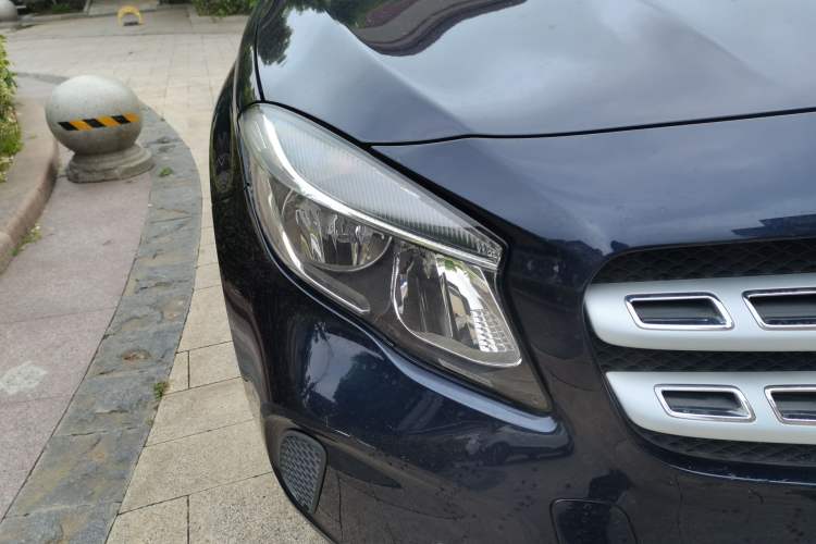 Used Mercedes-Benz GLA 2018 GLA 200 Sport Edition Right Front Headlight
