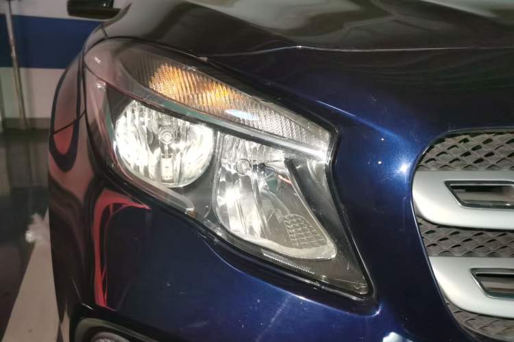 Used Mercedes-Benz GLA 2018 GLA 200 Sport Edition Right Front Headlight