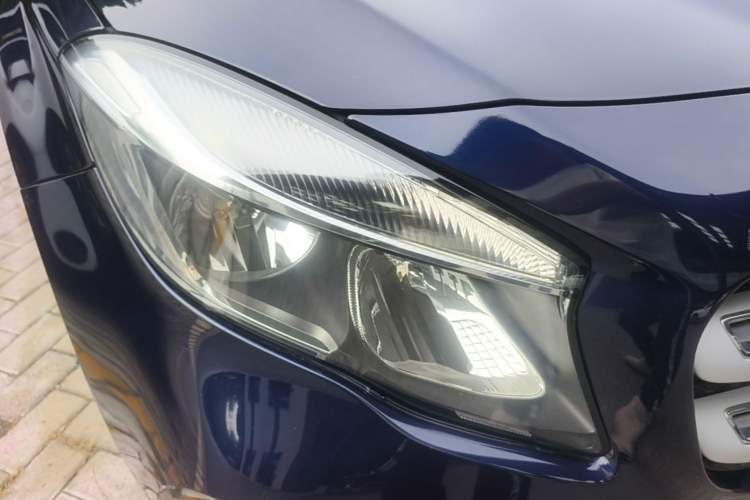 Used Mercedes-Benz GLA 2018 GLA 200 Sport Edition Right Front Headlight