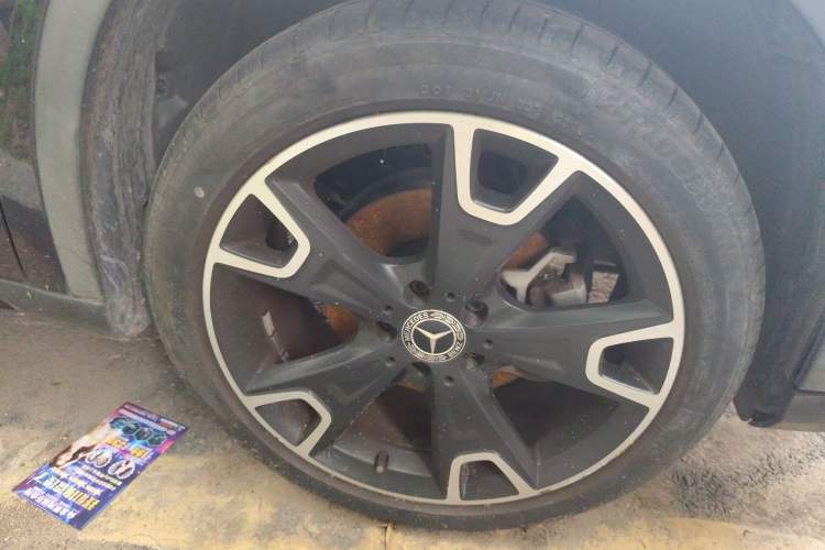 Used Mercedes-Benz GLA 2018 GLA 220 4MATIC Sport Edition Right Front Wheel Hub