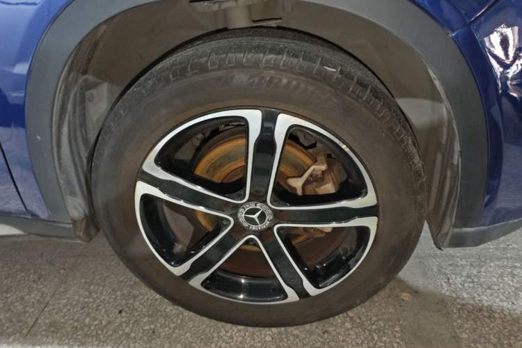 Used Mercedes-Benz GLA 2018 GLA 200 Fashion Model Right Front Wheel Hub