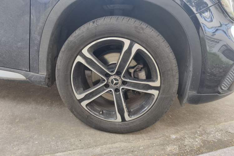 Used Mercedes-Benz GLA 2018 GLA 200 Fashion Model Right Front Wheel Hub