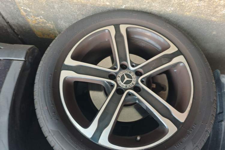 Used Mercedes-Benz GLA 2018 GLA 200 Fashion Model Right Front Wheel Hub
