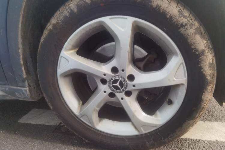 Used Mercedes-Benz GLA 2018 GLA 200 Sport Edition Right Front Wheel Hub