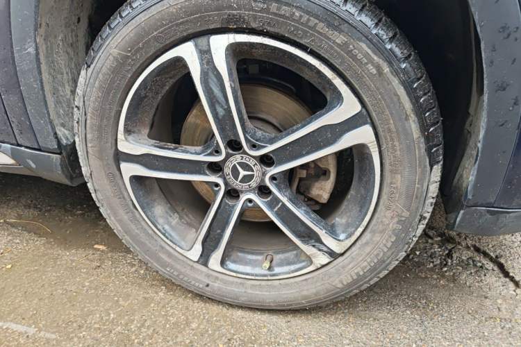 Used Mercedes-Benz GLA 2018 GLA 200 Fashion Model Right Front Wheel Hub