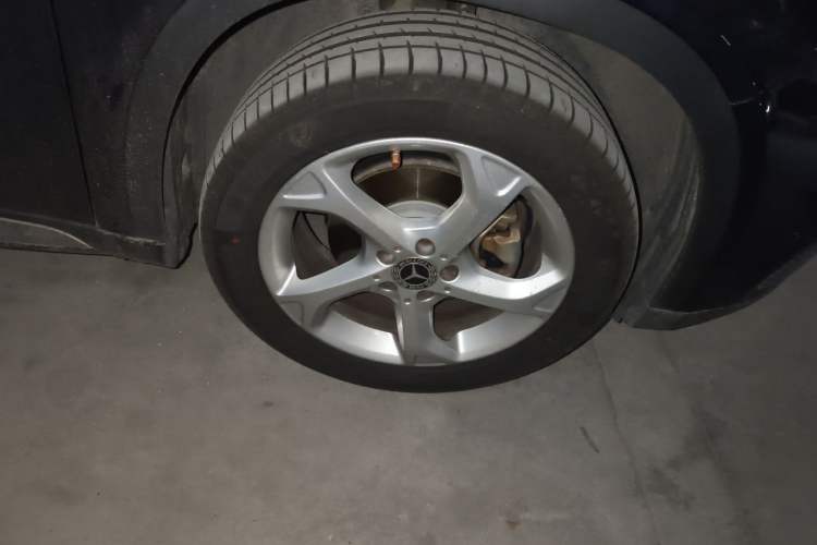Used Mercedes-Benz GLA 2018 GLA 200 Sport Edition Right Front Wheel Hub