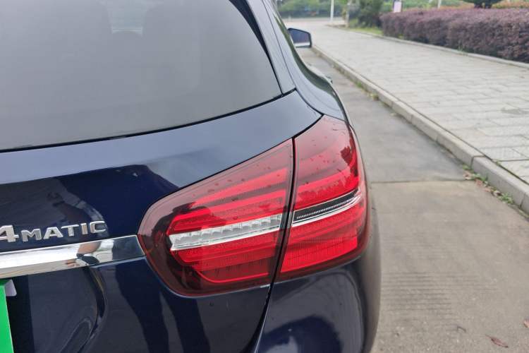 Used Mercedes-Benz GLA 2018 GLA 200 Fashion Model Right Rear Taillight