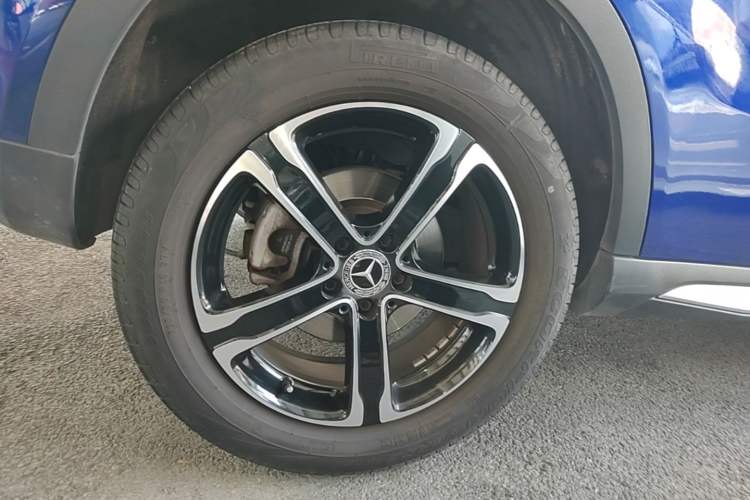 Used Mercedes-Benz GLA 2018 GLA 200 Fashion Model Right Rear Wheel Hub