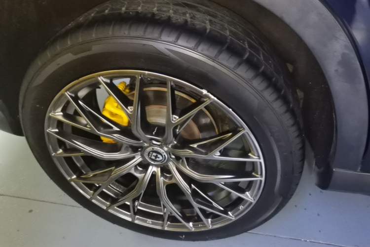 Used Mercedes-Benz GLA 2018 GLA 220 4MATIC Sport Edition Right Rear Wheel Hub