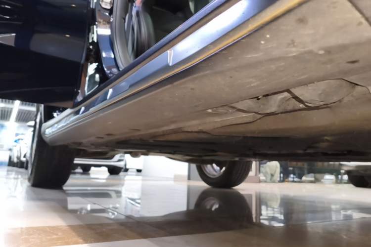 Used Mercedes-Benz GLA 2018 GLA 200 Sport Edition Right Side Sill