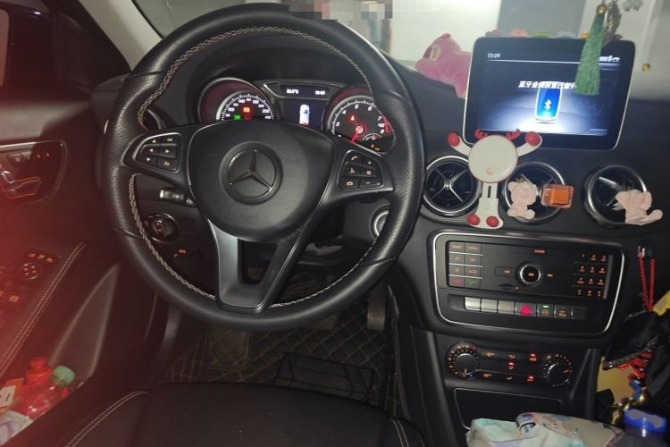 Used Mercedes-Benz GLA 2018 GLA 200 Fashion Model Steering Wheel