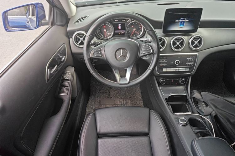 Used Mercedes-Benz GLA 2018 GLA 200 Sport Edition Steering Wheel