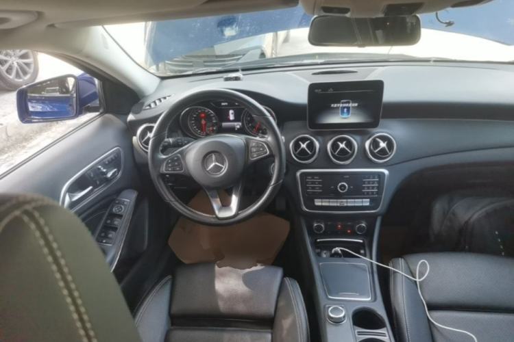 Used Mercedes-Benz GLA 2018 GLA 200 Sport Edition Steering Wheel