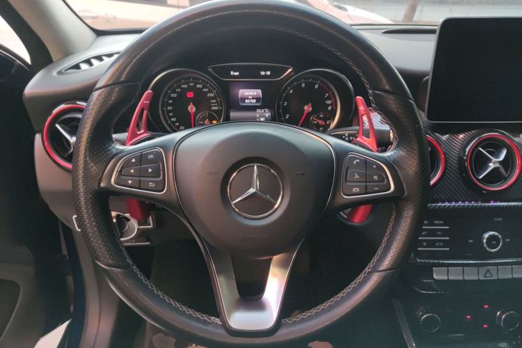 Used Mercedes-Benz GLA 2018 GLA 200 Sport Edition Steering Wheel
