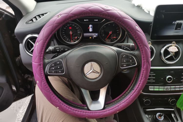 Used Mercedes-Benz GLA 2018 GLA 200 Fashion Model Steering Wheel