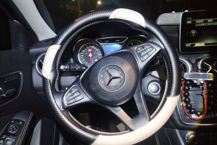 Used Mercedes-Benz GLA 2018 GLA 200 Sport Edition Steering Wheel