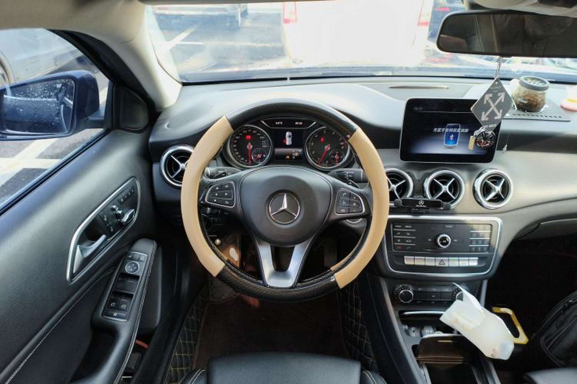 Used Mercedes-Benz GLA 2018 GLA 200 Sport Edition Steering Wheel
