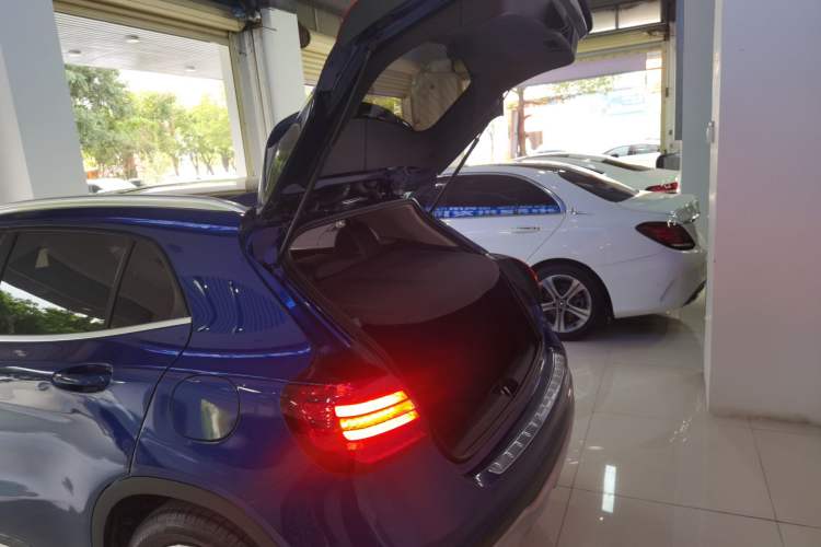 Used Mercedes-Benz GLA 2018 GLA 200 Fashion Model Trunk