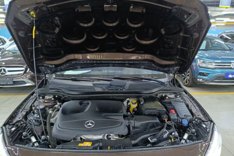 Used Mercedes-Benz GLA 2018 GLA 200 Fashion Model Engine Bay
