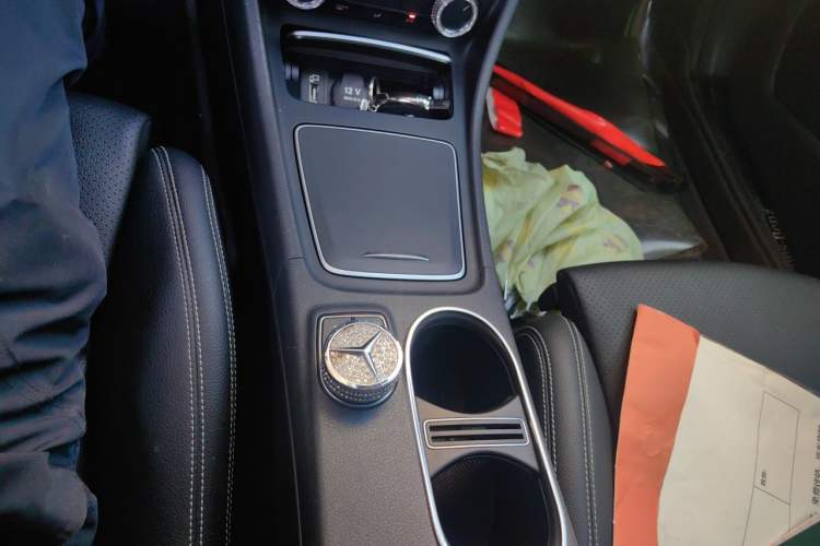 Used Mercedes-Benz GLA 2018 GLA 220 4MATIC Sport Edition Gear Lever