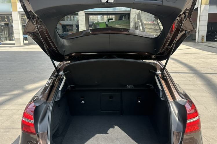 Used Mercedes-Benz GLA 2018 GLA 200 Sport Edition Interior 12
