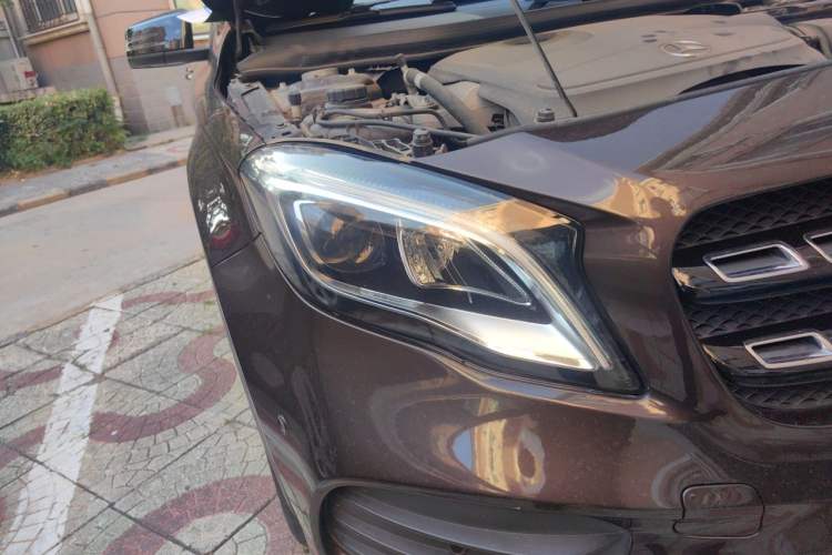 Used Mercedes-Benz GLA 2018 GLA 220 4MATIC Sport Edition Right Front Headlight
