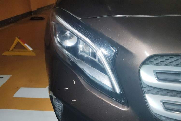 Used Mercedes-Benz GLA 2018 GLA 200 Fashion Model Right Front Headlight