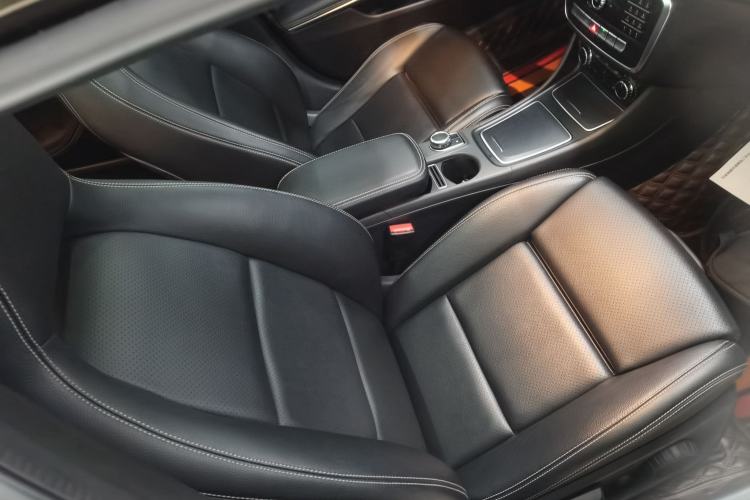 Used Mercedes-Benz GLA 2018 GLA 200 Fashion Model Right Front Seat