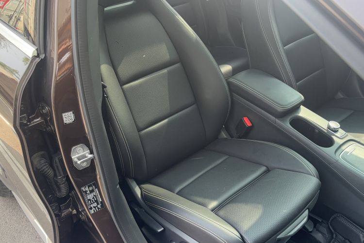 Used Mercedes-Benz GLA 2018 GLA 200 Sport Edition Right Front Seat