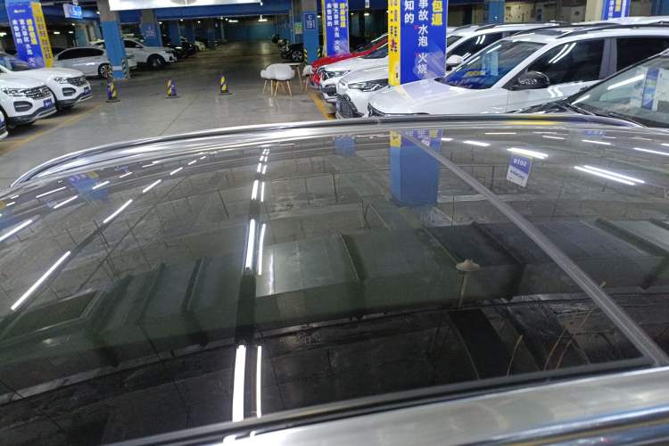 Used Mercedes-Benz GLA 2018 GLA 200 Fashion Model Roof