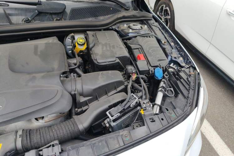 Used Mercedes-Benz GLA 2018 GLA 220 4MATIC Sport Edition Engine Bay Left