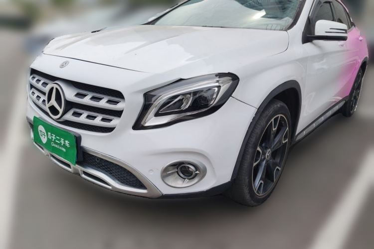 Used Mercedes-Benz GLA 2018 GLA 220 4MATIC Sport Edition Guazi used car, China used car export, Used car for sale, Used cars, Cheapest cars for sale