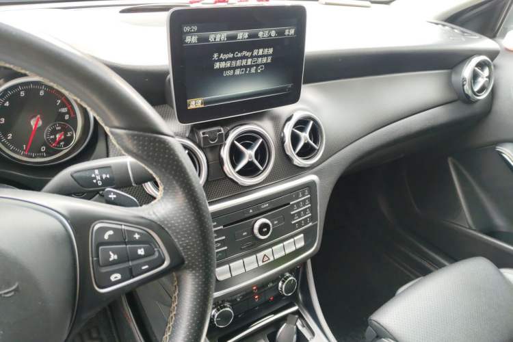 Used Mercedes-Benz GLA 2018 GLA 200 Sport Edition Audio And AC Panel