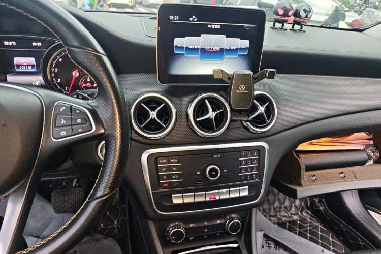 Used Mercedes-Benz GLA 2018 GLA 200 Fashion Model Audio And AC Panel