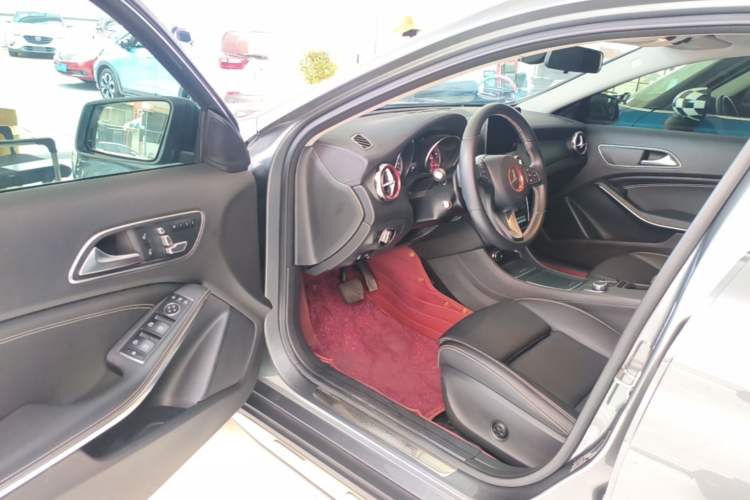Used Mercedes-Benz GLA 2018 GLA 200 Fashion Model Driver Seat