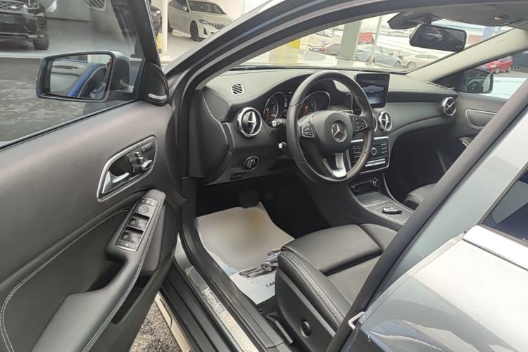 Used Mercedes-Benz GLA 2018 GLA 200 Fashion Model Driver Seat