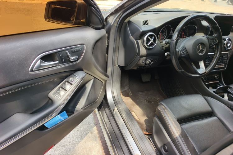 Used Mercedes-Benz GLA 2018 GLA 200 Sport Edition Driver Seat