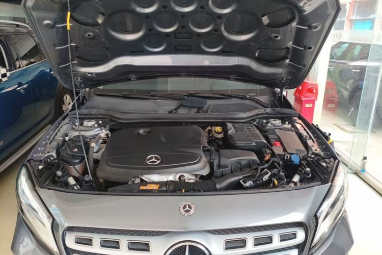 Used Mercedes-Benz GLA 2018 GLA 200 Fashion Model Engine Bay