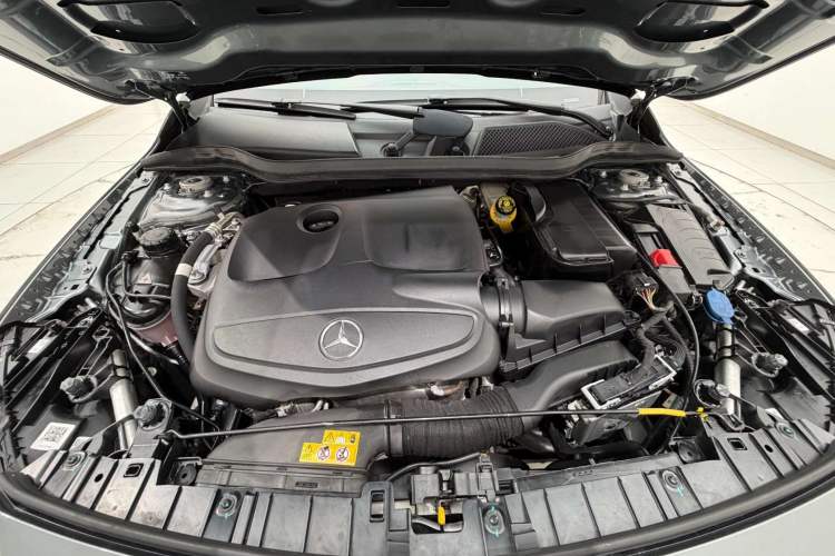 Used Mercedes-Benz GLA 2018 GLA 200 Fashion Model Engine Bay