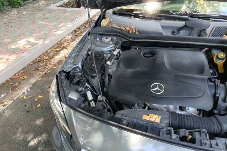 Used Mercedes-Benz GLA 2018 GLA 200 Sport Edition Engine Bay Right