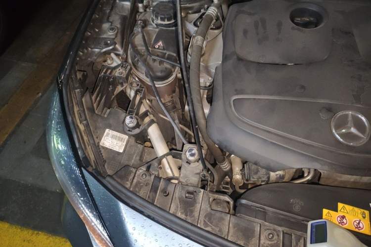 Used Mercedes-Benz GLA 2018 GLA 200 Sport Edition Engine Bay Right