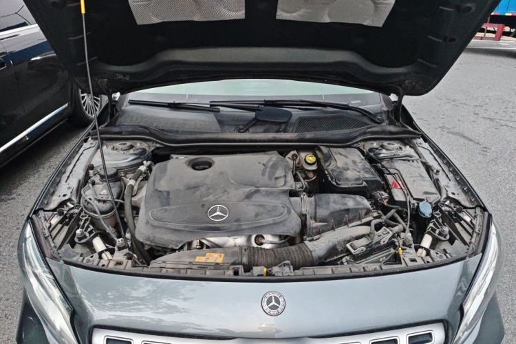 Used Mercedes-Benz GLA 2018 GLA 200 Fashion Model Engine Bay