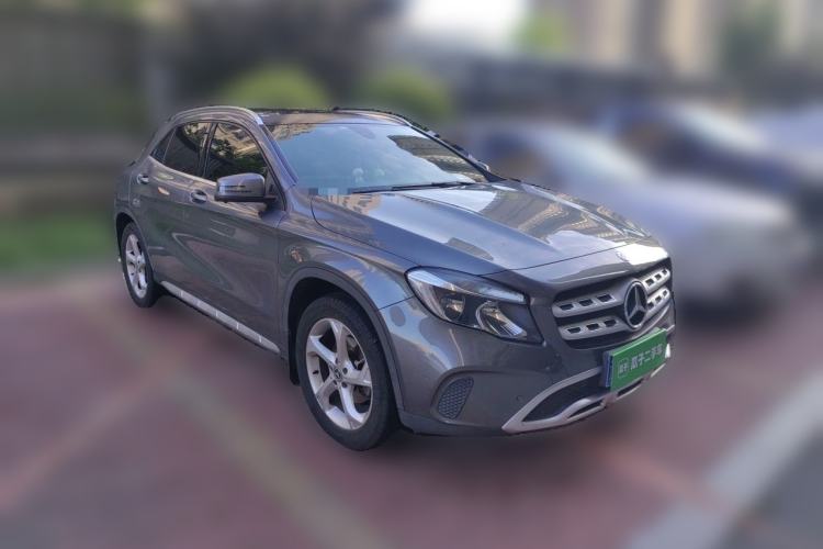 Used Mercedes-Benz GLA 2018 GLA 200 Sport Edition Front Right 45 Deg