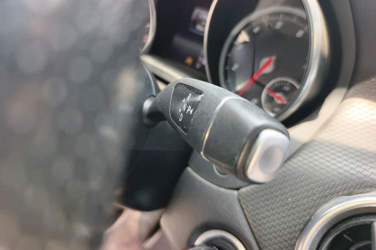 Used Mercedes-Benz GLA 2018 GLA 200 Sport Edition Gear Lever