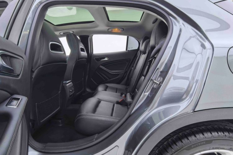 Used Mercedes-Benz GLA 2018 GLA 200 Sport Edition Interior 13