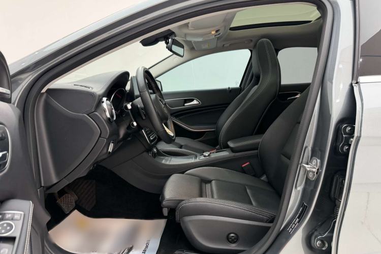 Used Mercedes-Benz GLA 2018 GLA 200 Fashion Model Interior 2