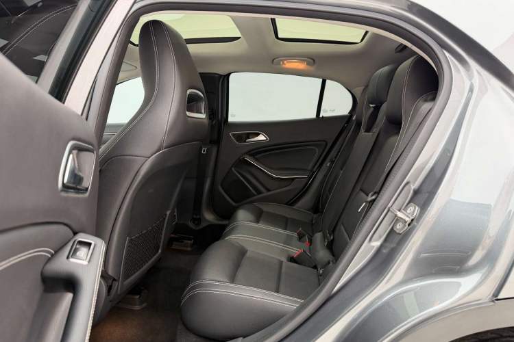 Used Mercedes-Benz GLA 2018 GLA 200 Fashion Model Interior 3