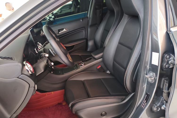 Used Mercedes-Benz GLA 2018 GLA 200 Fashion Model Left Front Seat